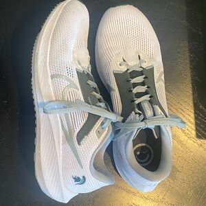 Nike Air Zoom Pegasus 40 Spartan 8.5